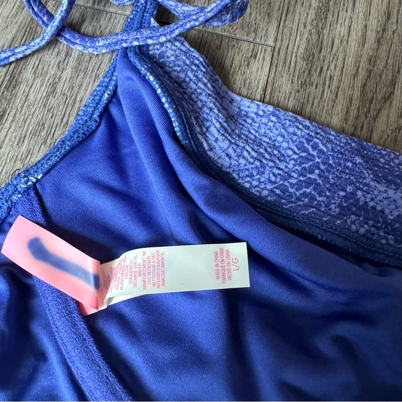 NEW Victoria’s Secret Blue Snakeskin Bikini (Size: L) - missing clasp - Picture 6 of 6